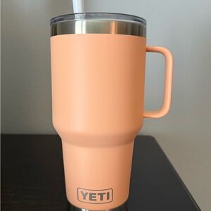 Yeti Peach Rambler 35oz Tumbler with Handle - NWT
